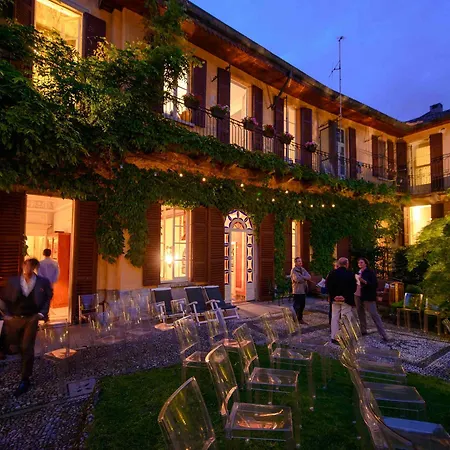 Feriebolig Palazzo Albricci Peregrini *